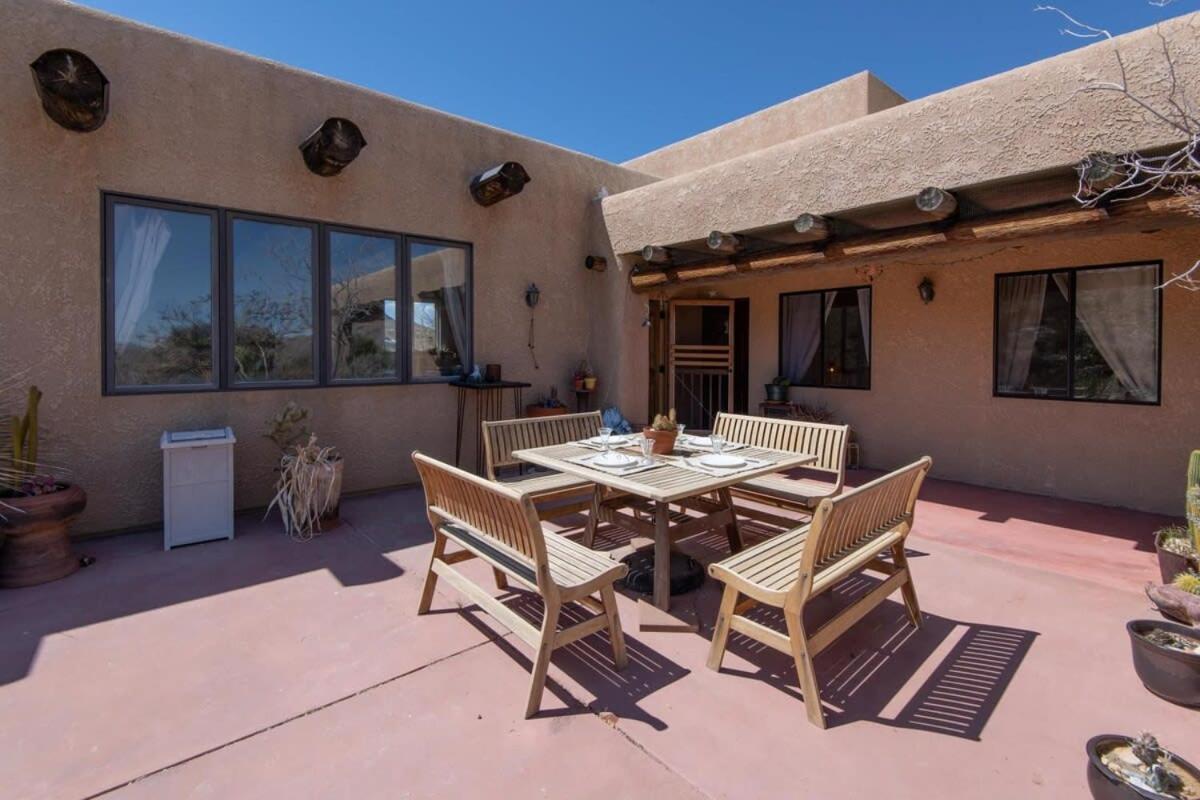 Renovated Lodge - Room 3 With Pool Access Joshua Tree Eksteriør bilde